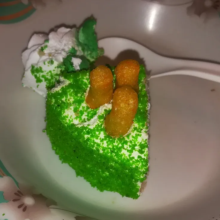 Birthday cake And if the children put snacks π